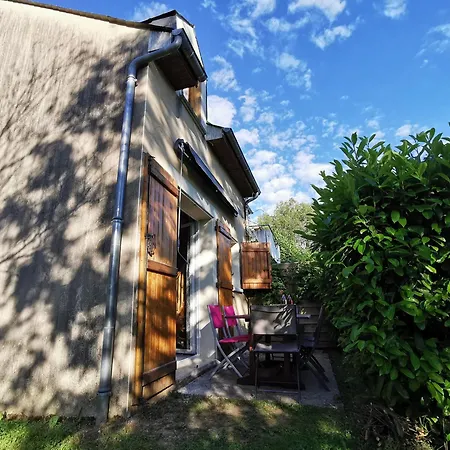 La Maison Bleue, Village Vacances, Piscine, Parking Saint-Geniez-d'Olt Exterior photo