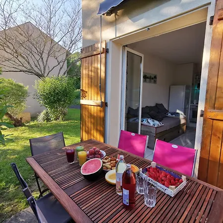 La Maison Bleue, Village Vacances, Piscine, Parking Saint-Geniez-d'Olt Exterior photo