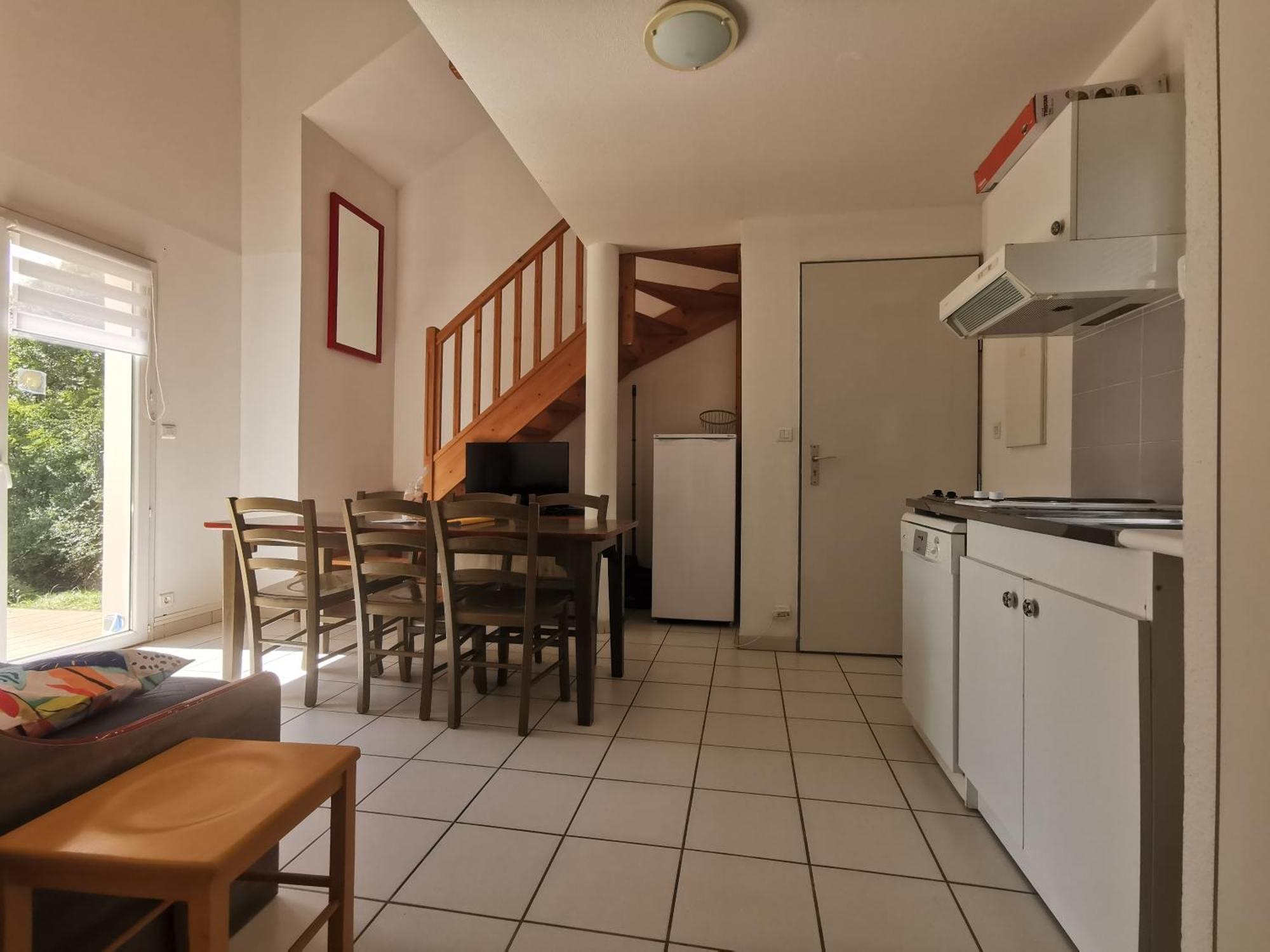 Apartment La Maison Bleue, Village Vacances, Piscine, Parking
