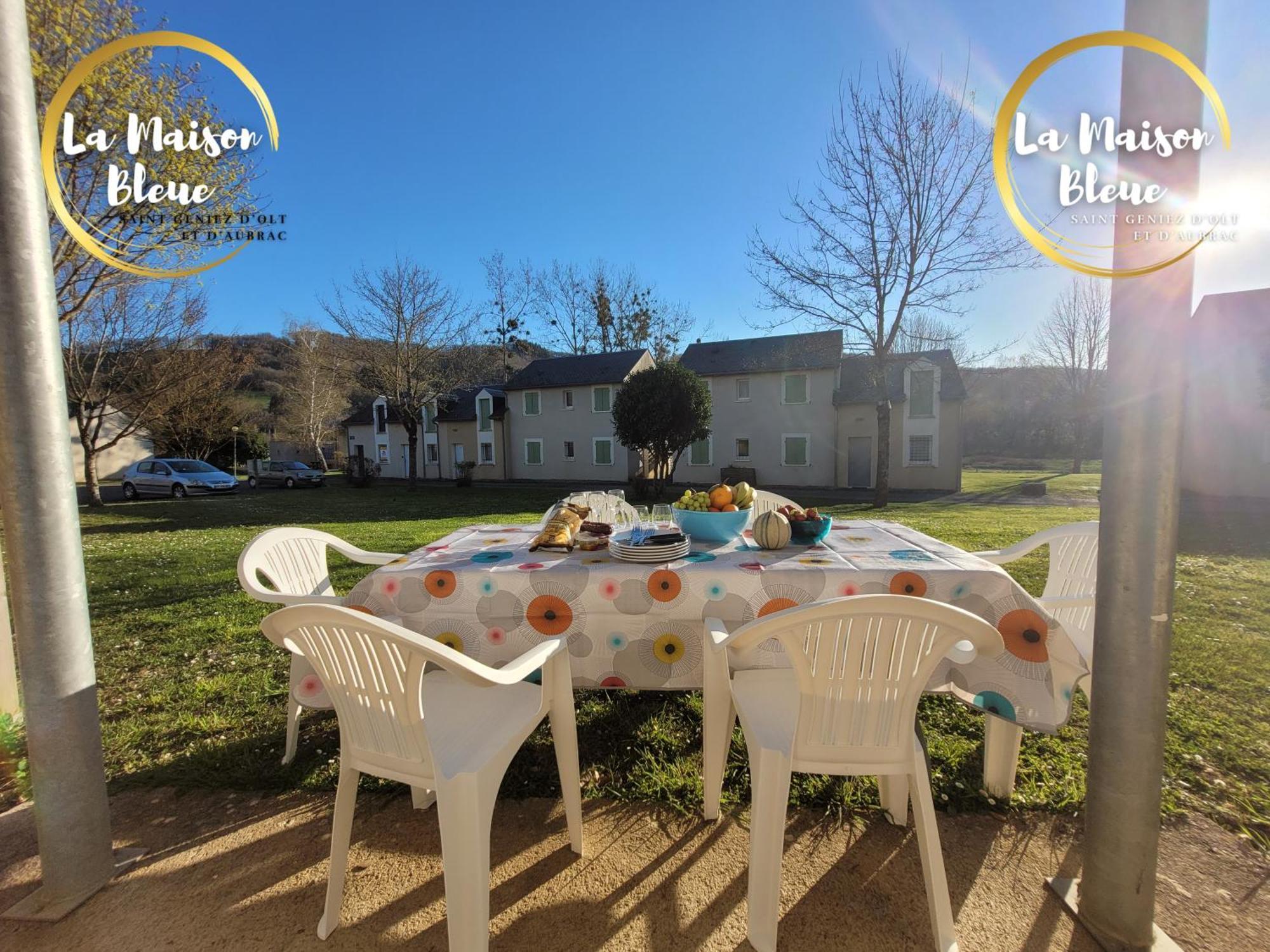 Apartment La Maison Bleue, Village Vacances, Piscine, Parking Saint-Geniez-d'Olt