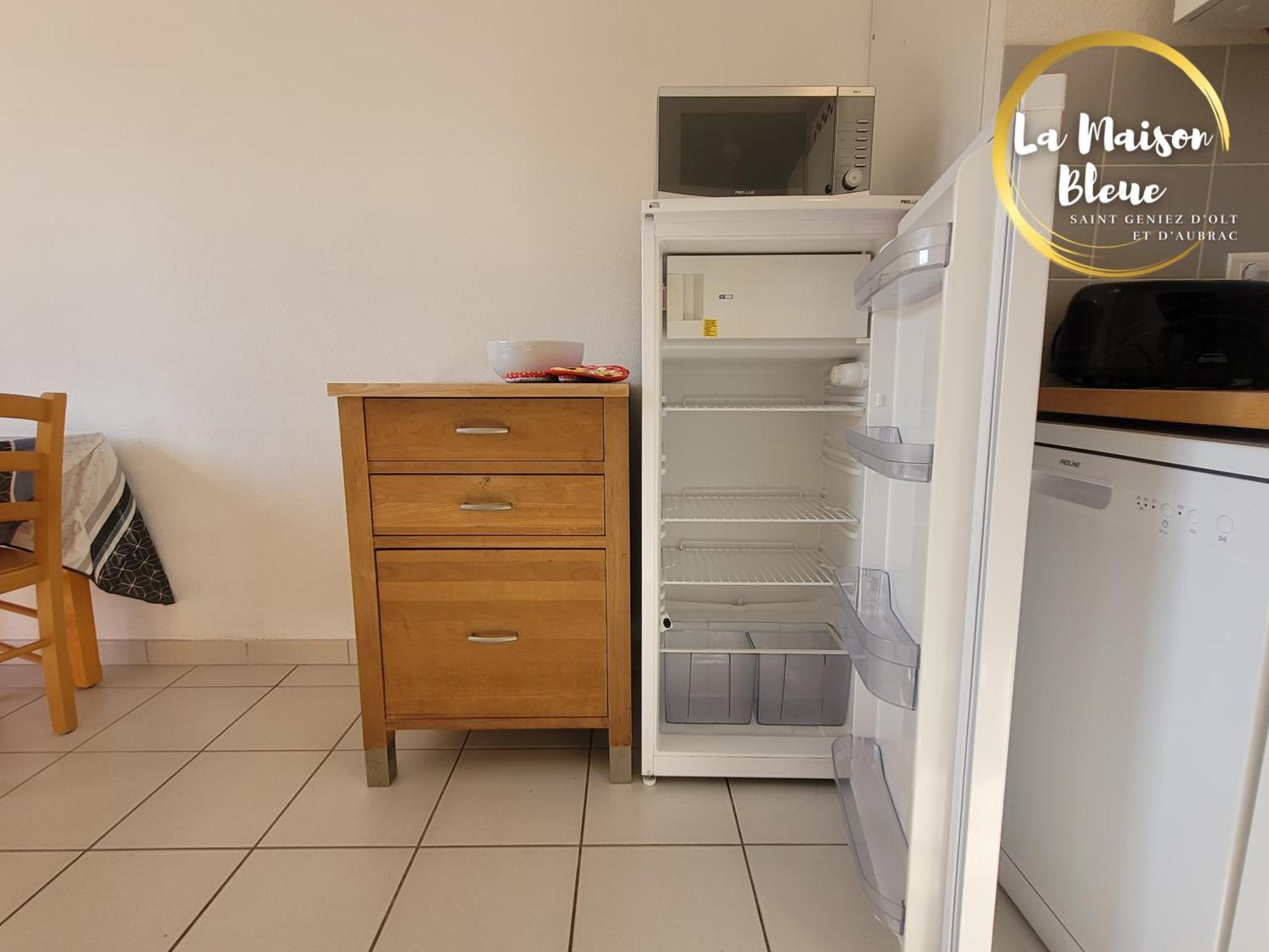 La Maison Bleue, Village Vacances, Piscine, Parking Apartment