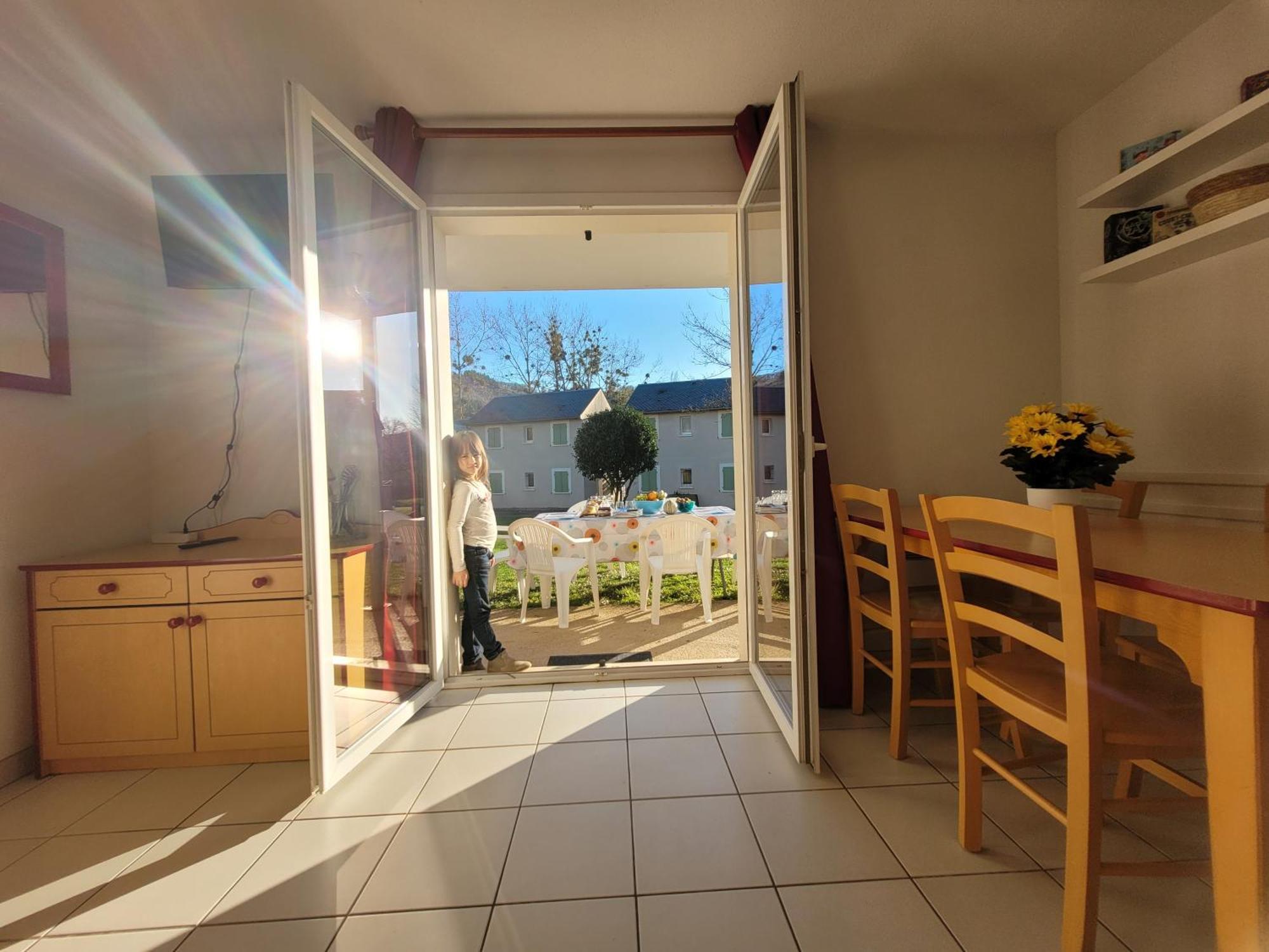 Apartment La Maison Bleue, Village Vacances, Piscine, Parking