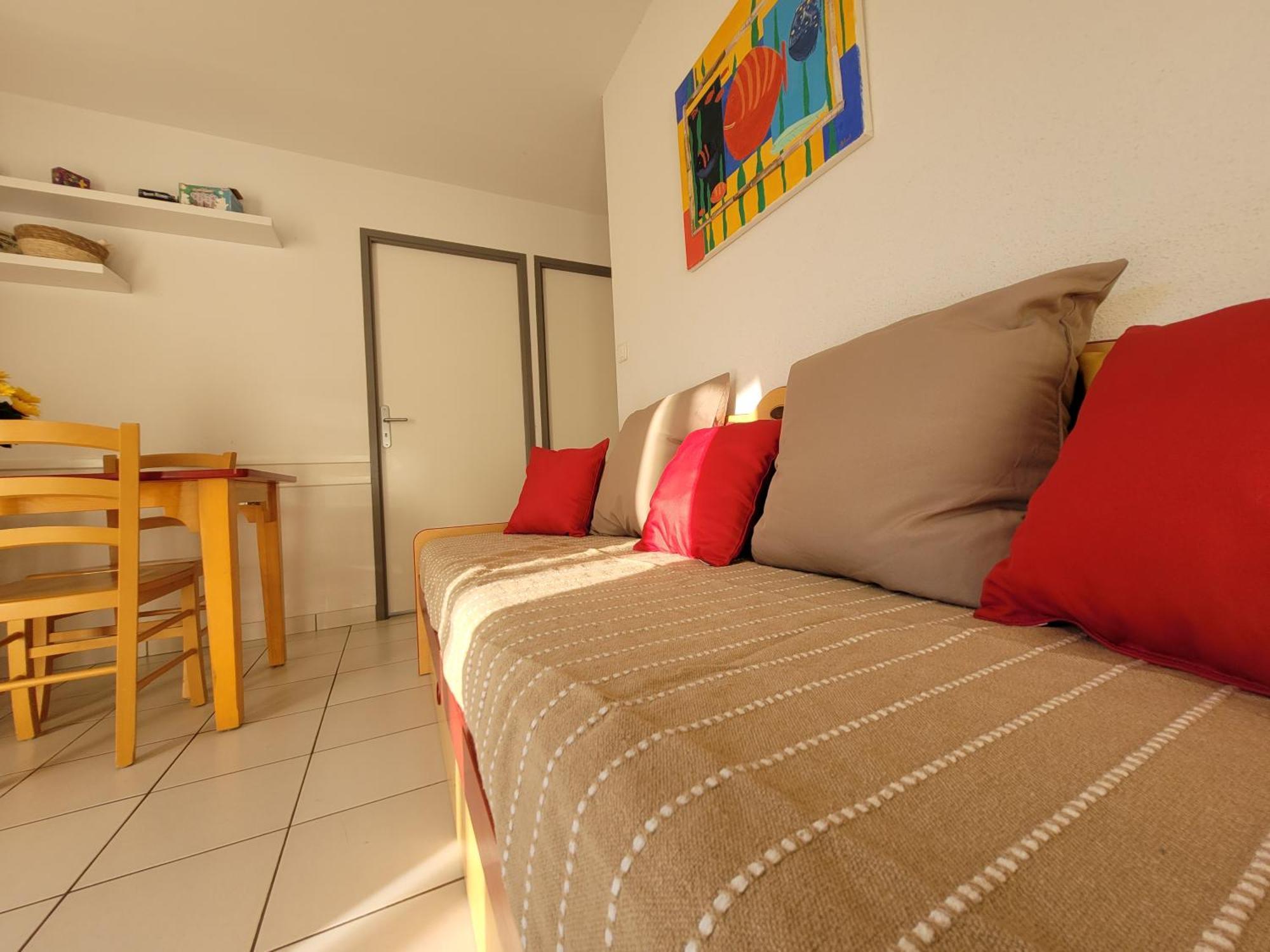 La Maison Bleue, Village Vacances, Piscine, Parking Apartment Saint-Geniez-d'Olt